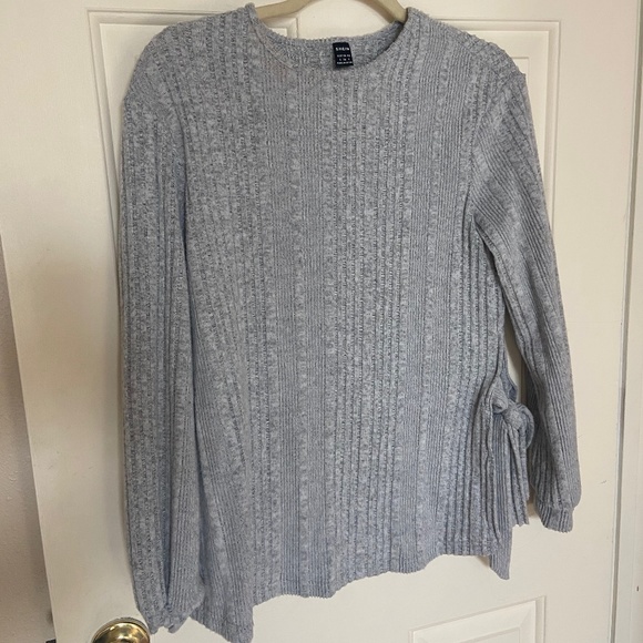 Shein sweater - Picture 1 of 2
